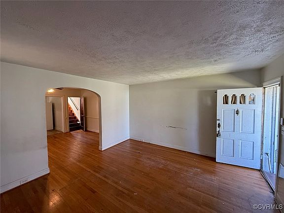 5th image of 1640 Lamar Ave