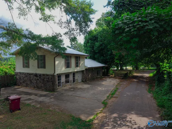 414 Buckhorn Trl, Hamilton, AL 35570