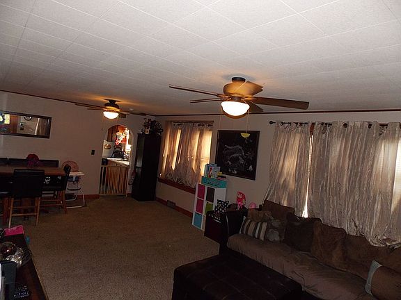 5th image of 408 Charles St