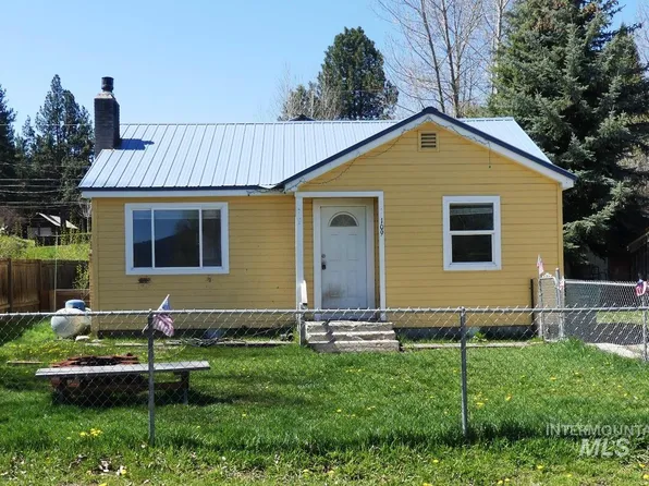 109 S Idaho St, Cascade, ID 83611