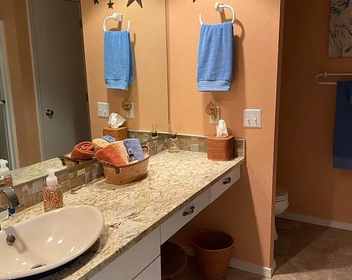 2nd bathroom