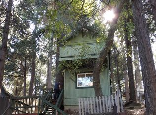 23379 S Village Ln, Crestline, CA 92325