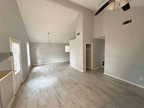 3rd image of 2744 Corinne Dr