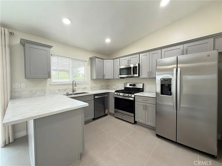 7689 Cornel Ct — Photo 9