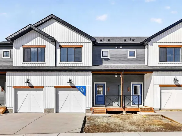 50 E Creekside Way SW, Calgary, AB T2X 4A9