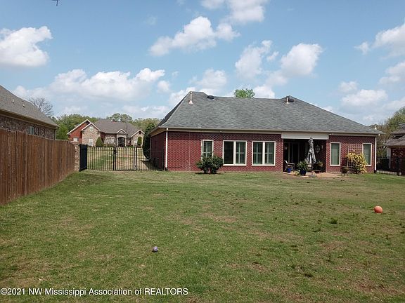 2nd image of 1687 Hillshire Dr