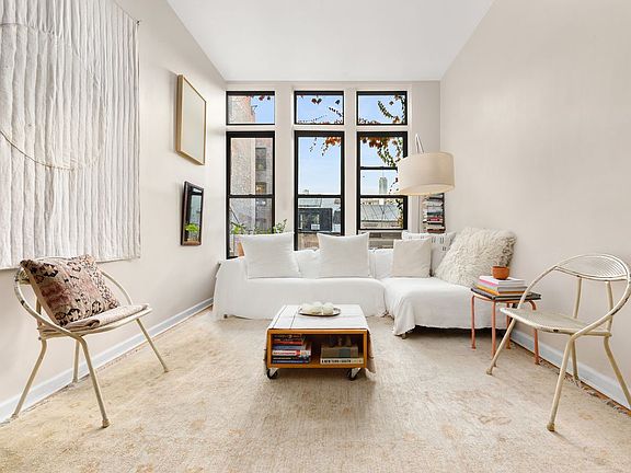 2nd image of 79 Barrow St APT 4B