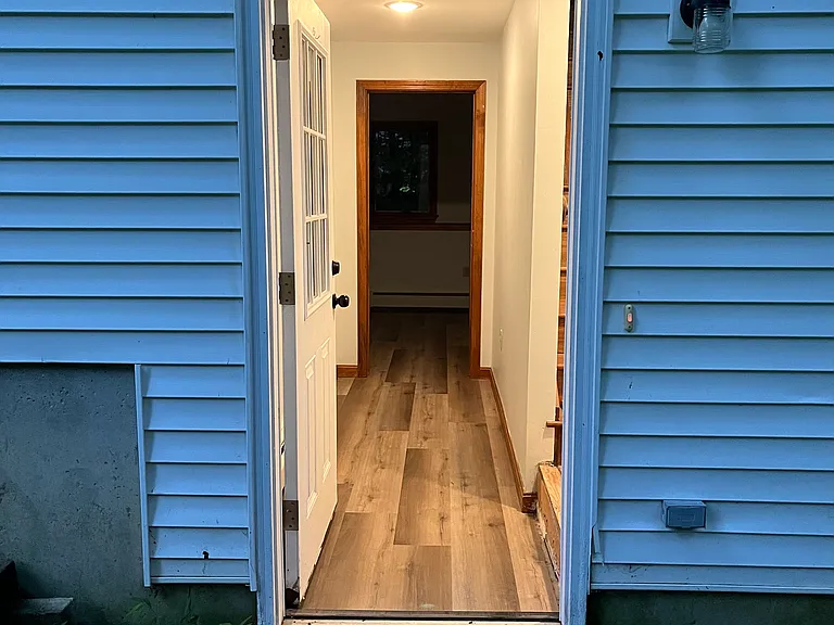 162 Cedar Swamp Rd #B — Photo 6