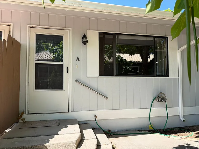 165 N Cherry St — Photo 3