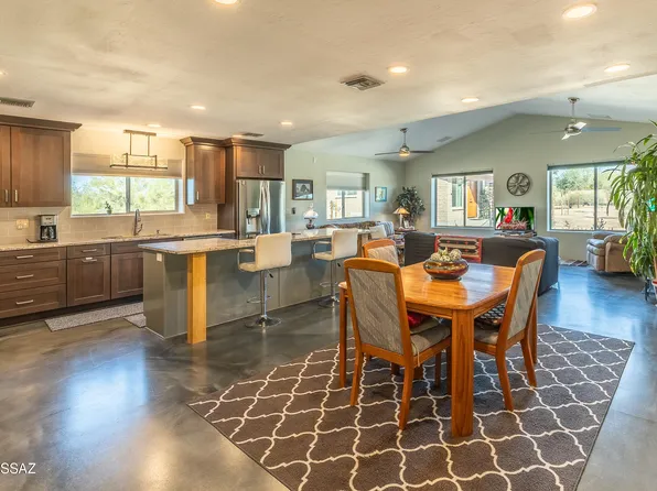 5302 N Sanders Rd, Tucson, AZ 85743