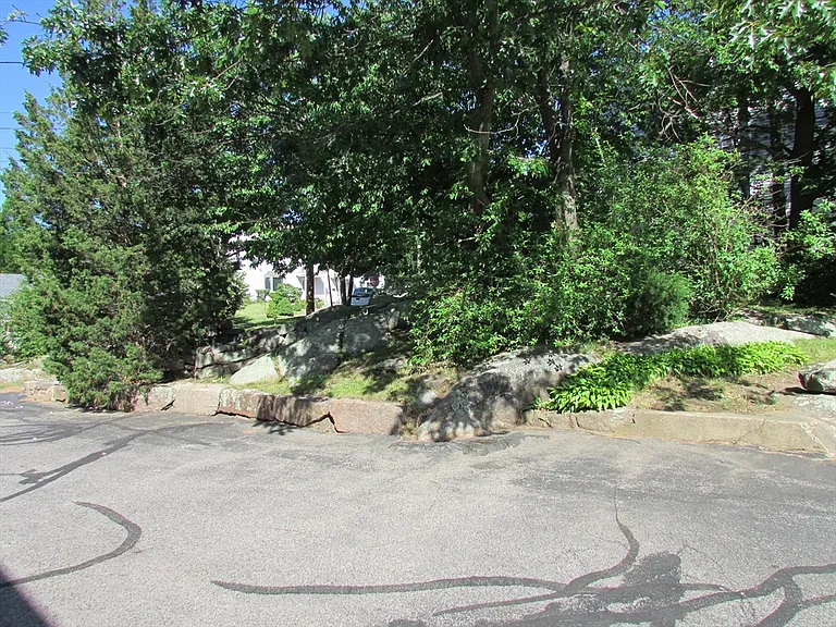 21 Greystone St #21 — Photo 12