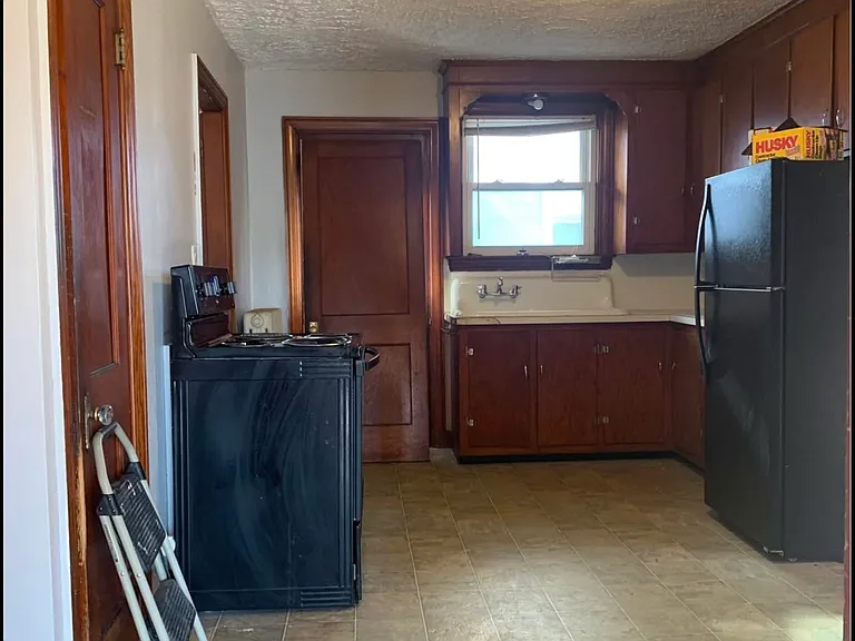 32 Tampa St #4 — Photo 2