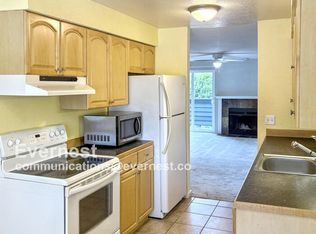 332 Healy Ave S APT 6, North Bend, WA 98045