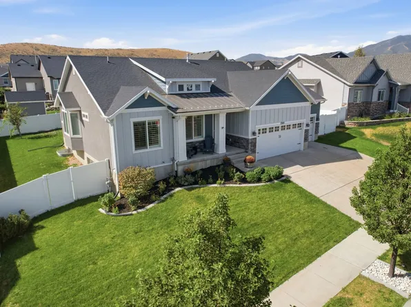 7245 W Silhouette Ln S, West Jordan, UT 84081
