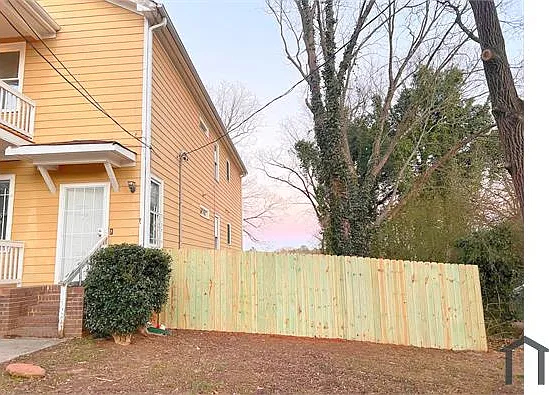 3 bed, 2000 sqft, $1,900 — Photo 4