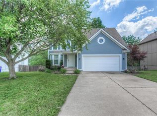 1346 N Anne Shirley Dr, Olathe, KS 66061