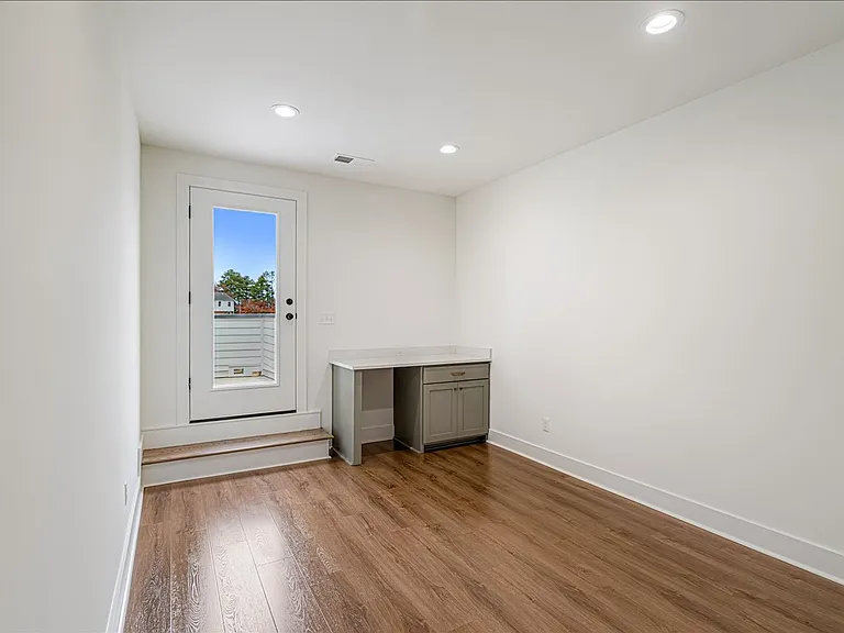 5472 Park Ave — Photo 20