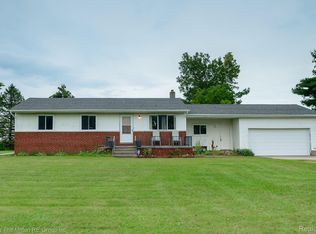 10261 Hoffman Rd, Maybee, MI 48159