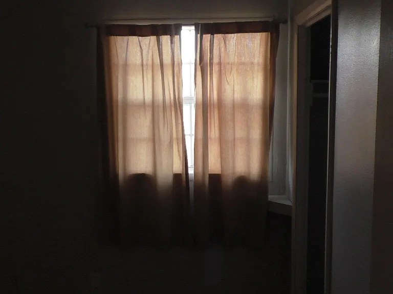 406 Larchmont Dr — Photo 9