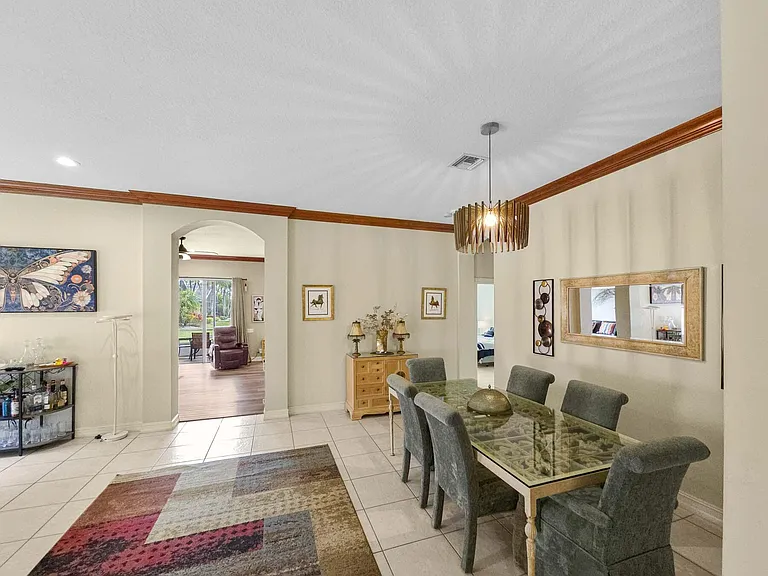 5058 Glenville Dr — Photo 7