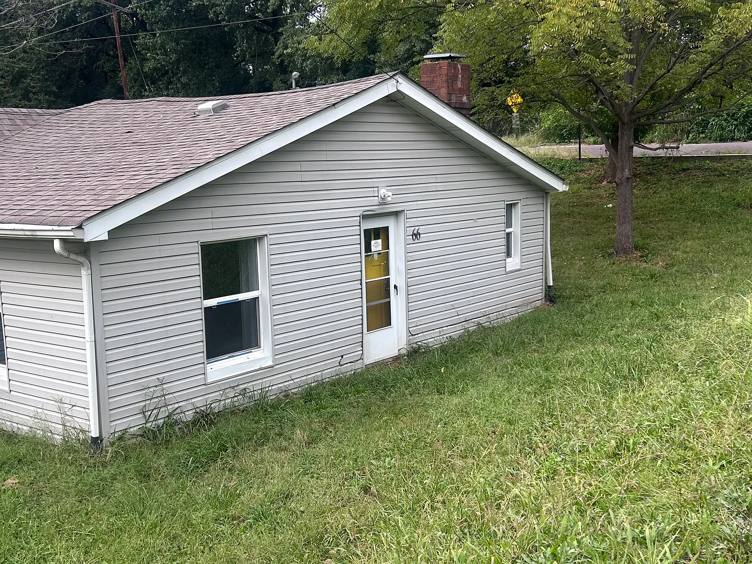 2 bed, 1058 sqft, $950 — Photo 2