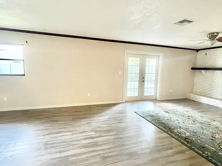 3025 Briarwood Ln — Photo 9