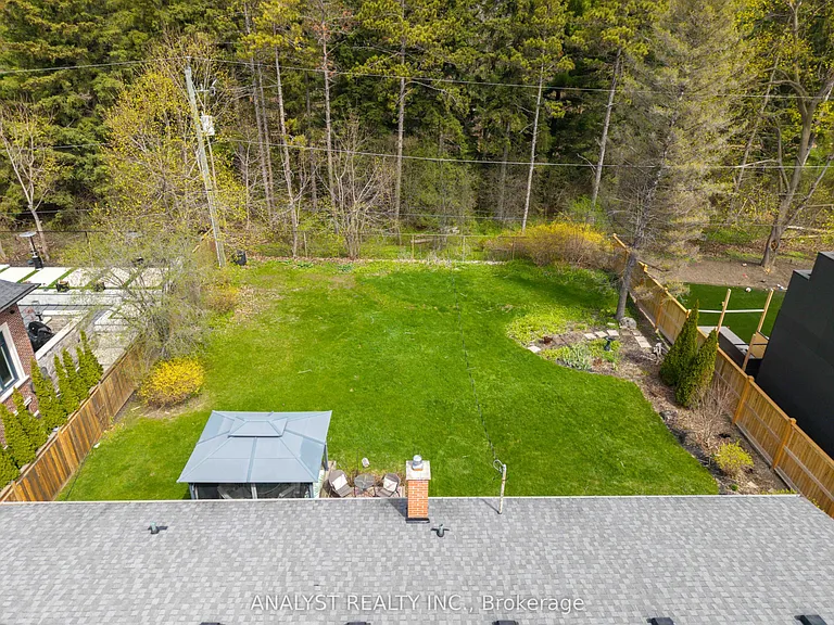 104 Cardish St — Photo 4