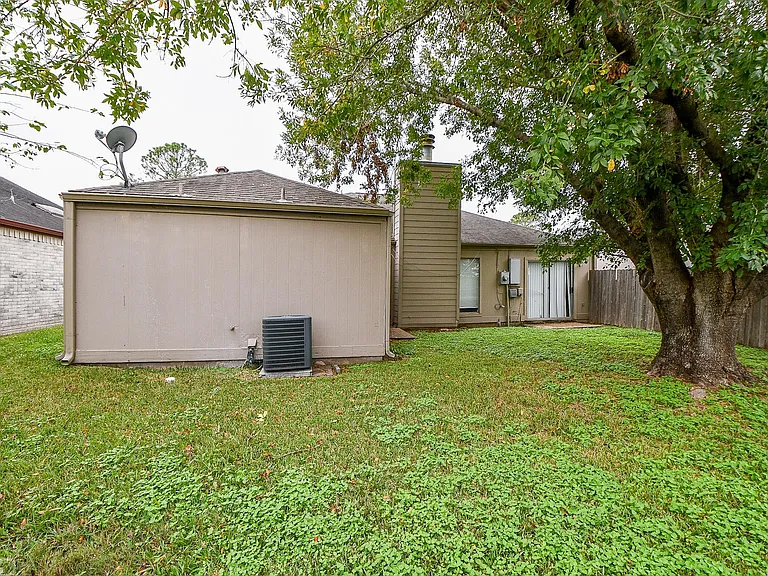 11411 Pepperdine Ln — Photo 29