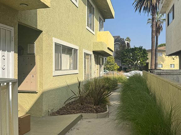 2nd image of 3741 Vinton Ave APT 1