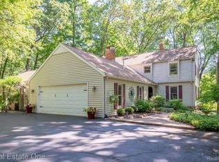 5511 Arapaho Pass, Pinckney, MI