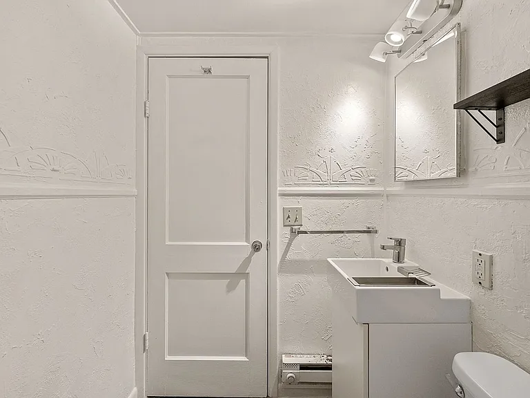 225 Orchard St — Photo 21