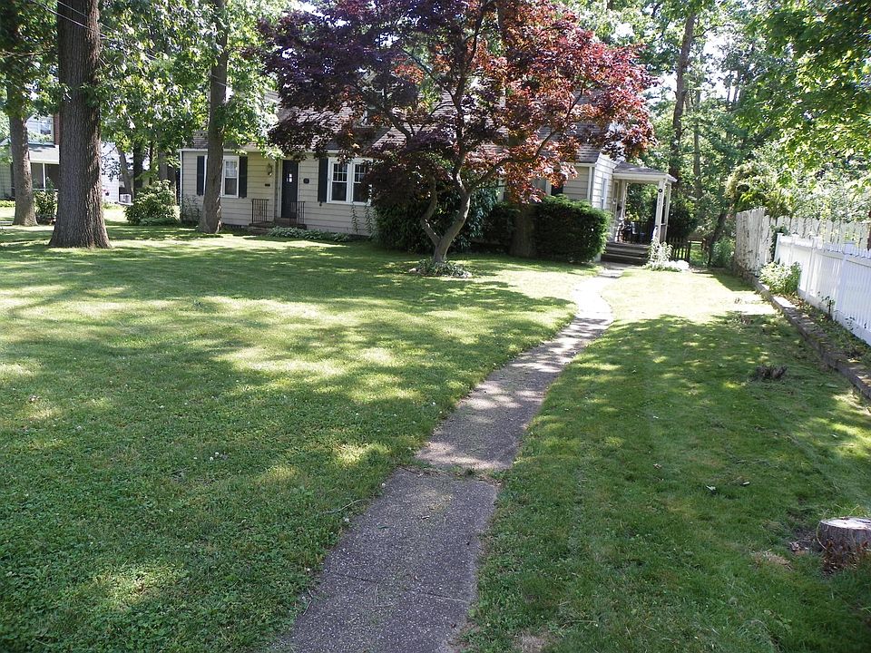 705 is on the left and 703 is on the right