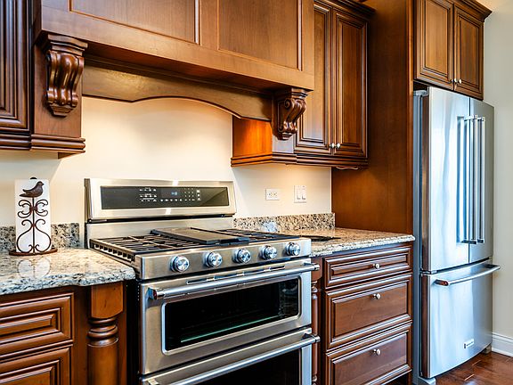 5th image of 200 Lake St Unit 4A