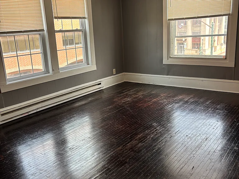 941 1/2 Market St #4 — Photo 2