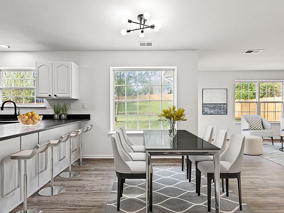 5th image of 1008 Wyndham Hills Dr