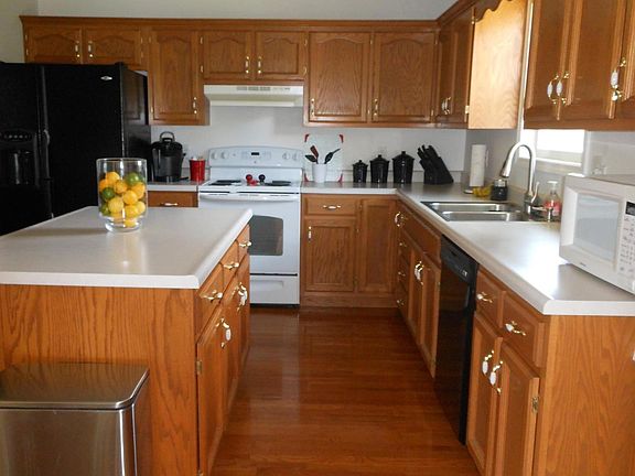 4th image of 4911 Willowby Dr