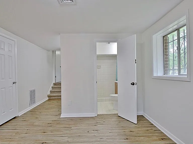 745 Anderson Dr — Photo 21