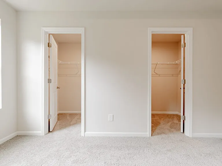 BR 1 CLOSET