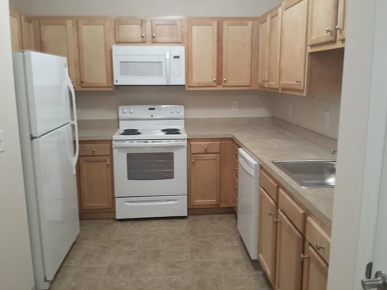 Aquamarine Apartments — Photo 75
