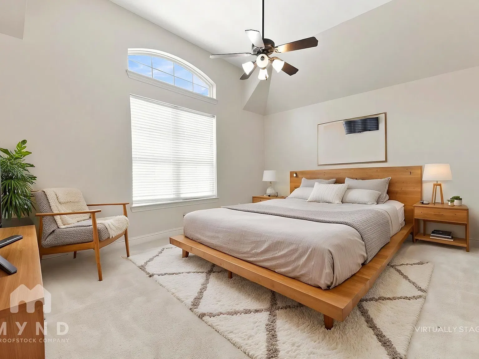 3 bed, 2.5 bath, 1910 sqft, $2,999 — Photo 4
