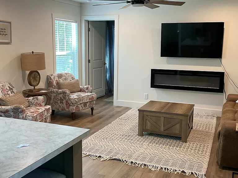 801 Lola Rd — Photo 4