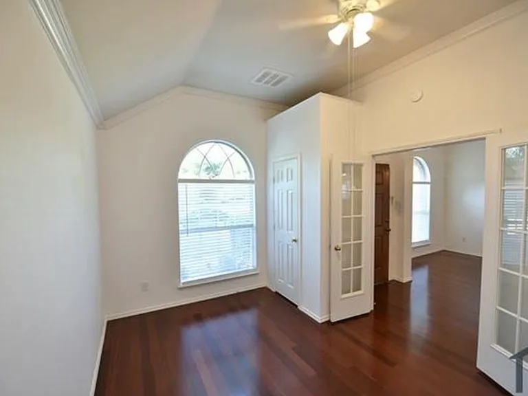 4317 Palmdale Dr — Photo 18