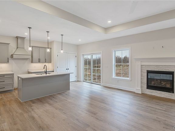 5th image of 1963 N Ridge Dr