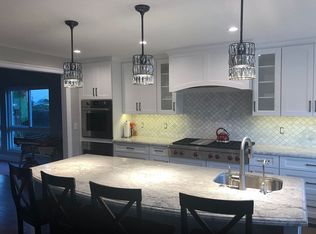 34 Autumn Leaf Dr, Thousand Oaks, CA 91360
