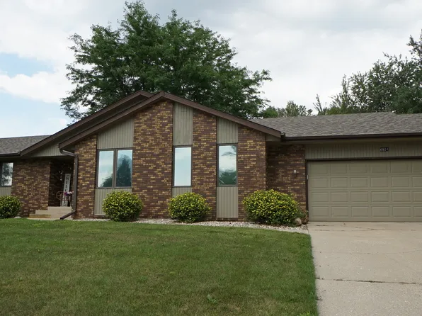 6924 Cody Ln, Rockford, IL 61107