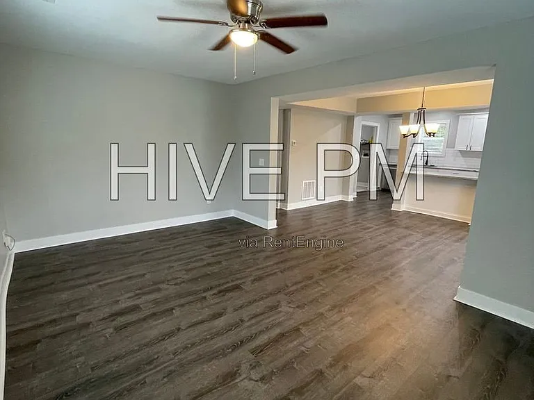 5735 Peabody Ave — Photo 4