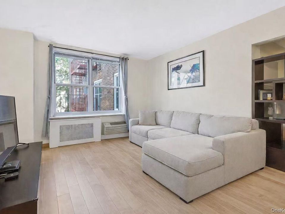1st image of 14205 Roosevelt Avenue #339