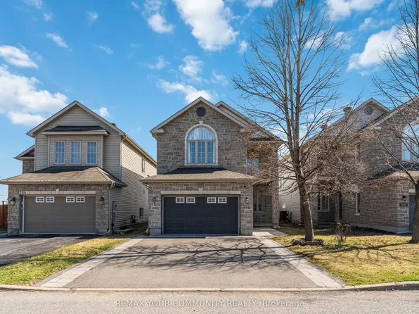 266 Trail Side Cir, Ottawa, ON K4A 5B1