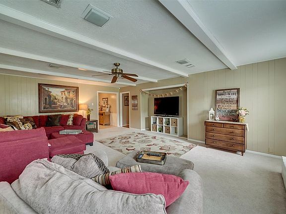 2nd image of 7115 Bayou Forest Dr