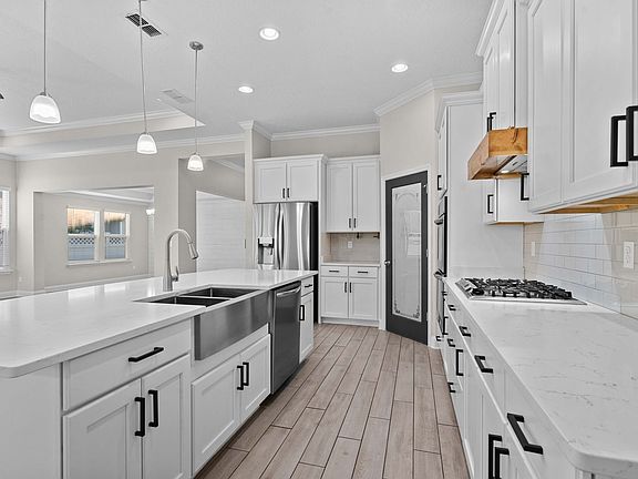 4th image of 641 Melrose Abbey Ln